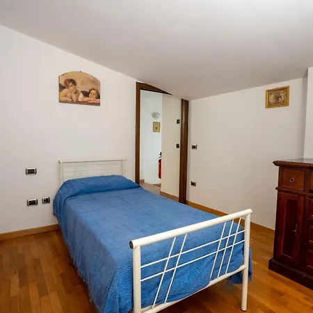 Il Cantico Del Borgo *